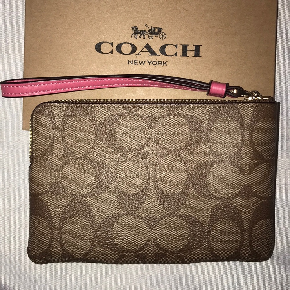 NWT! Signature Coach wristlet π Khaki/Pink Ruby - Picture 2 of 7